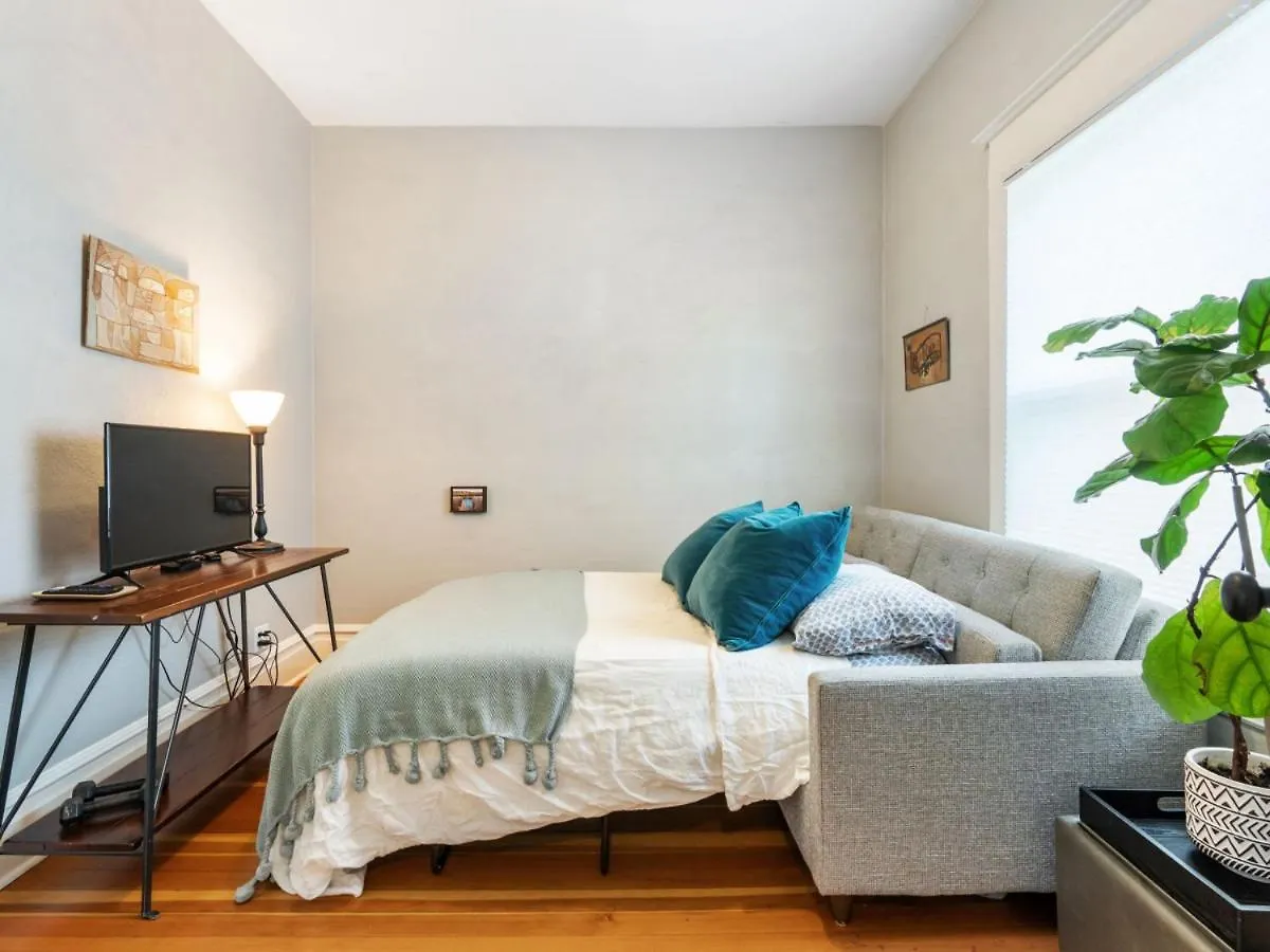 Willa Art Deco Oasis - Stylish 2Bd With Den, Office, Garden And Dip Pool Portland Dom wakacyjny