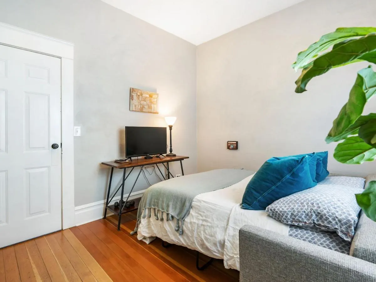 Dom wakacyjny Willa Art Deco Oasis - Stylish 2Bd With Den, Office, Garden And Dip Pool Portland