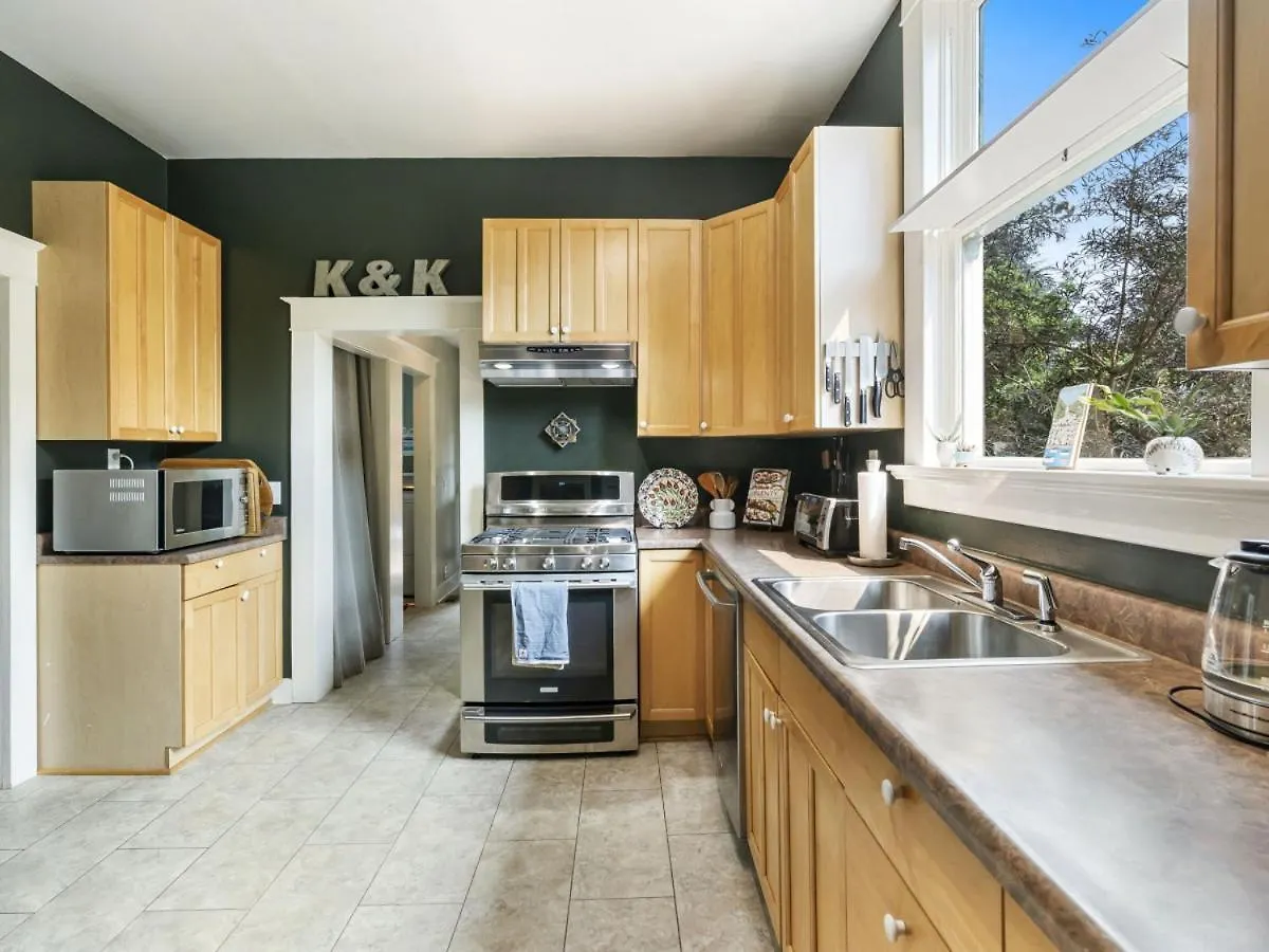 Willa Art Deco Oasis - Stylish 2Bd With Den, Office, Garden And Dip Pool Portland Dom wakacyjny